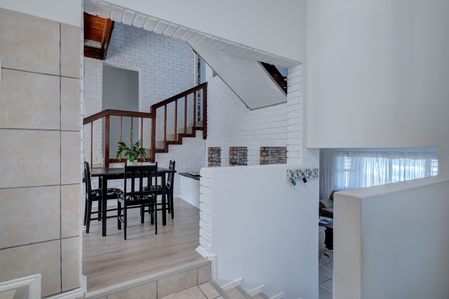 4 Bedroom Property for Sale in Seaview Eastern Cape